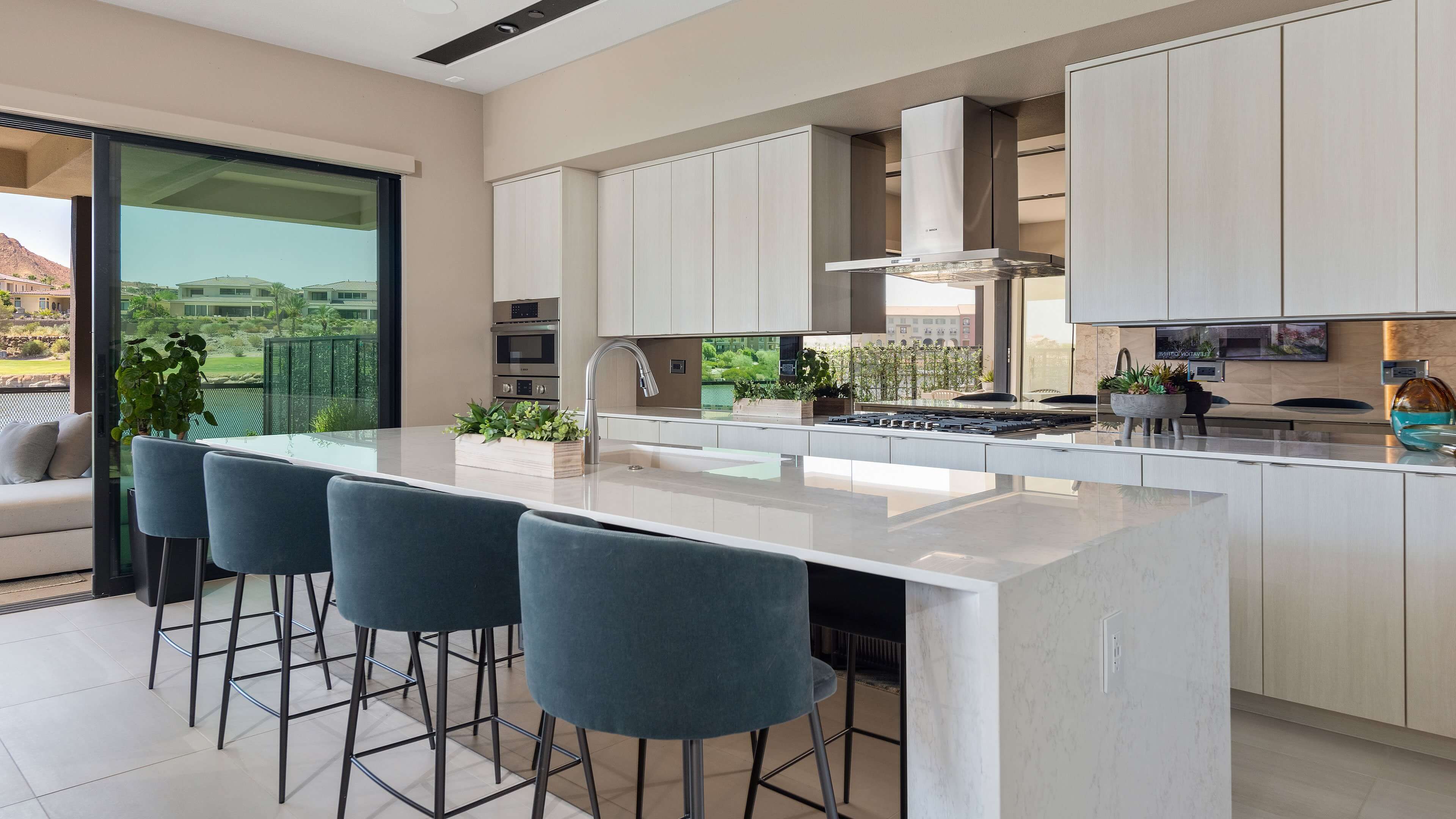 Lake Las Vegas Homes Shoreline Elevar Kitchen scaled