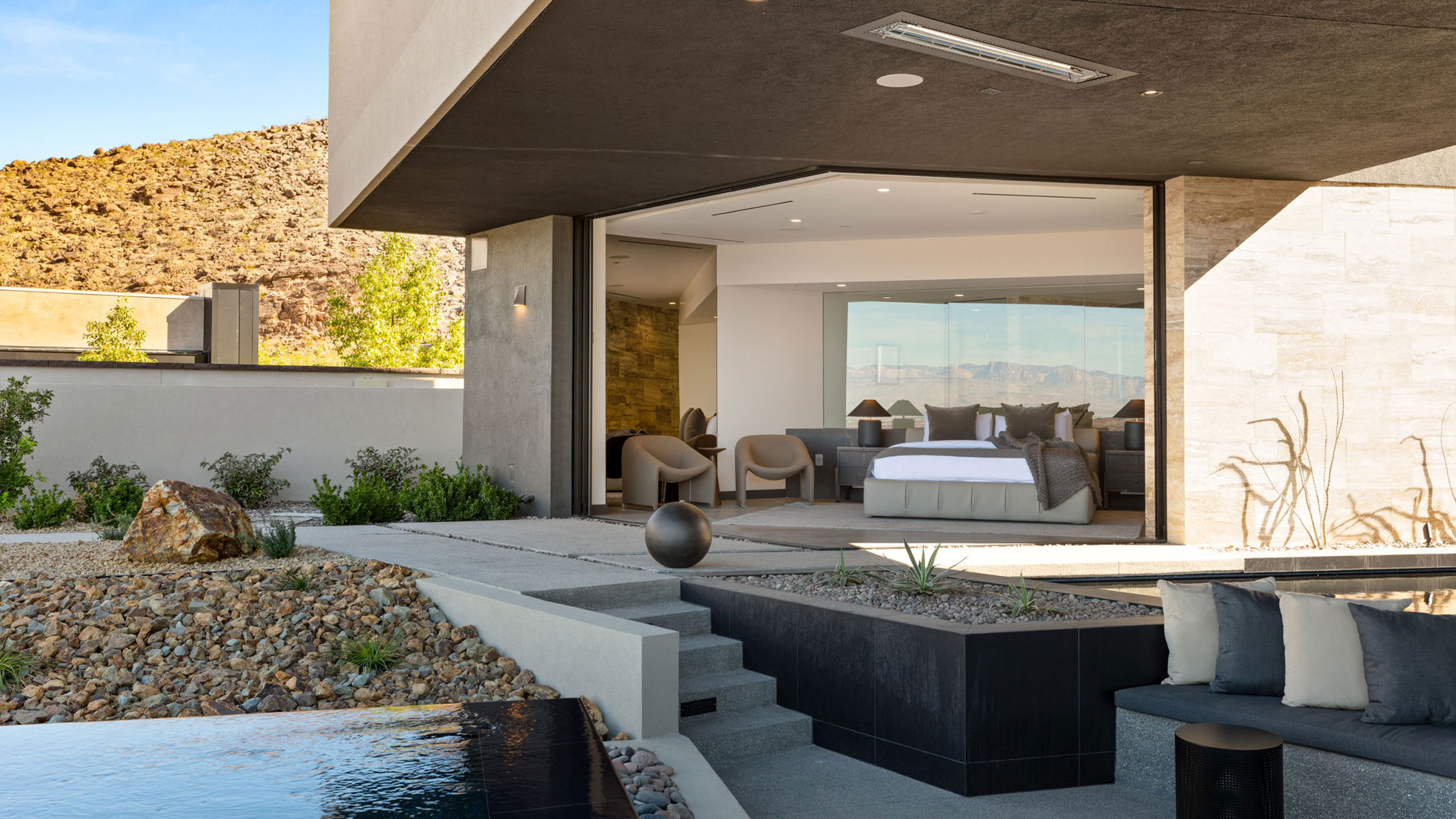 Blue Heron Home Abrigo Ascaya Exterior Bedroom